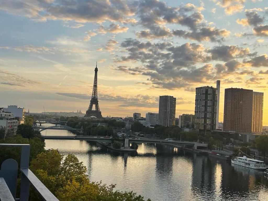 Appartement Vue Tour Eiffel Paris 16 Eme Esterno foto